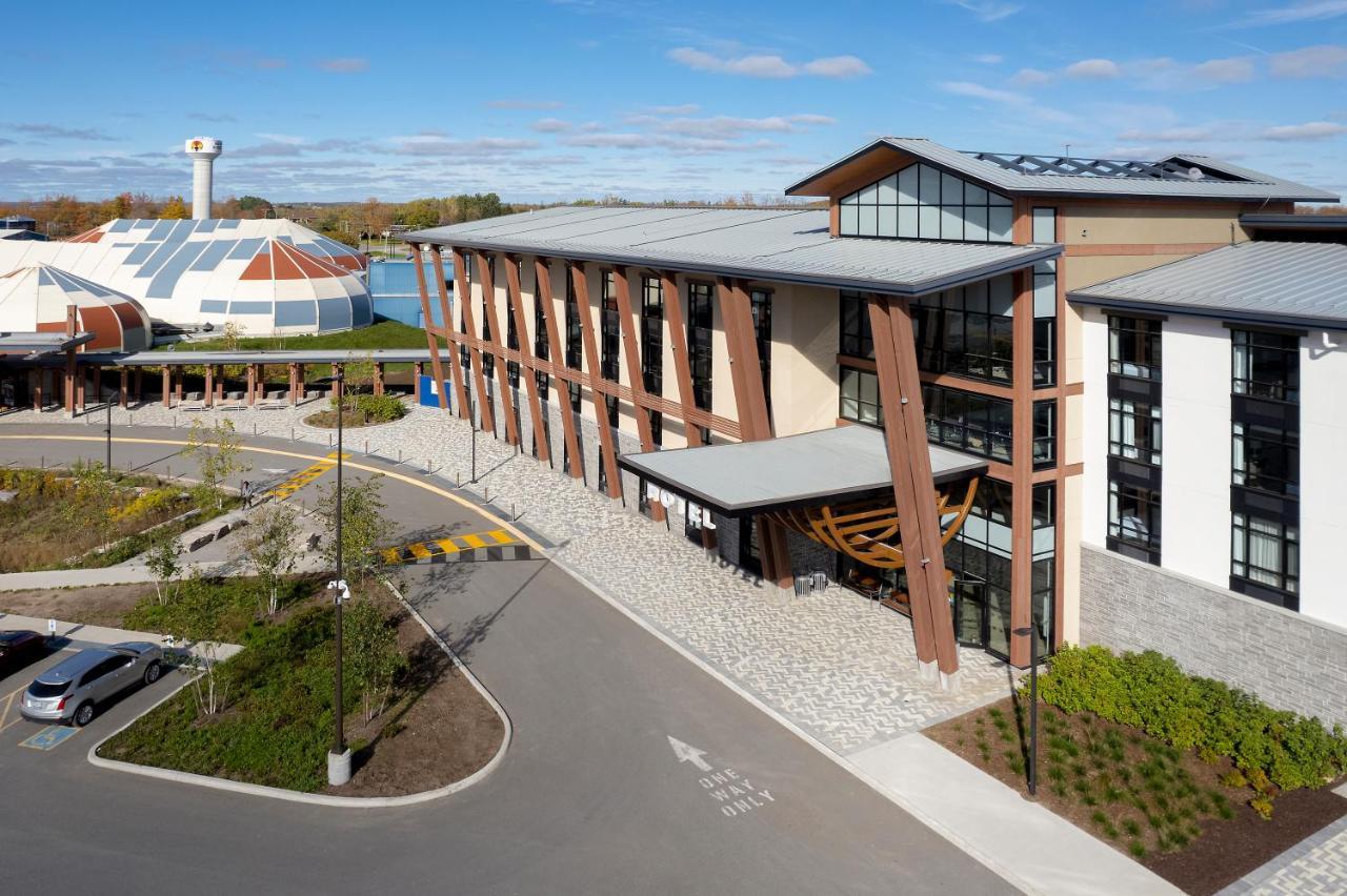 Great Blue Heron Hotel Port Perry Exterior photo